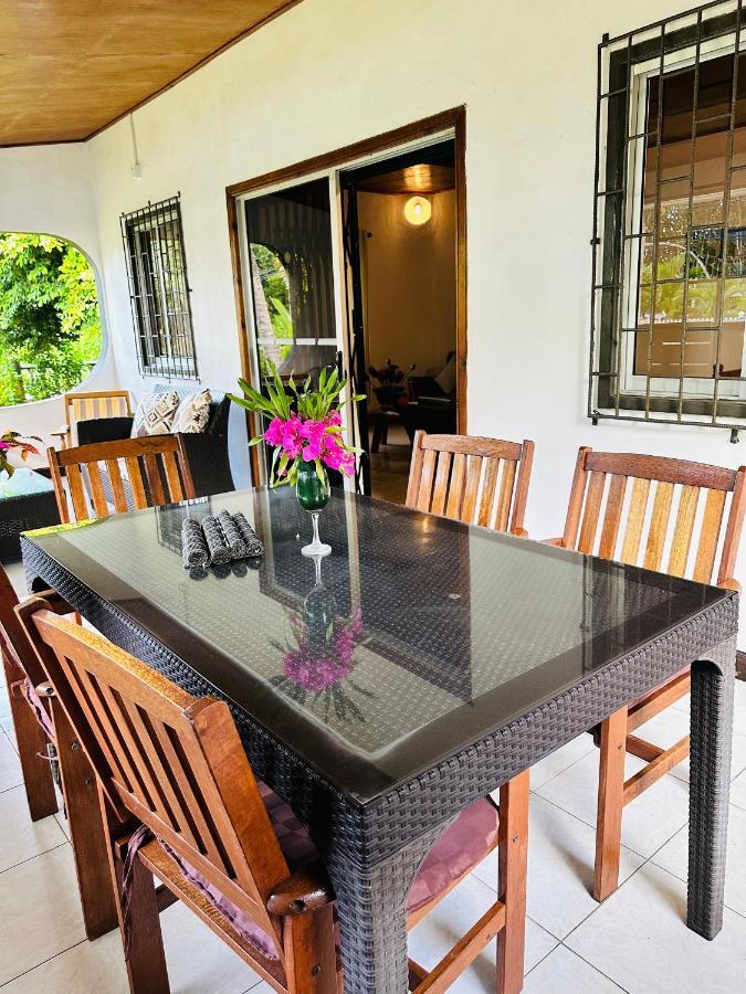 88 Days Self Catering Holidays & Accomodation Baie Lazare  Exterior photo